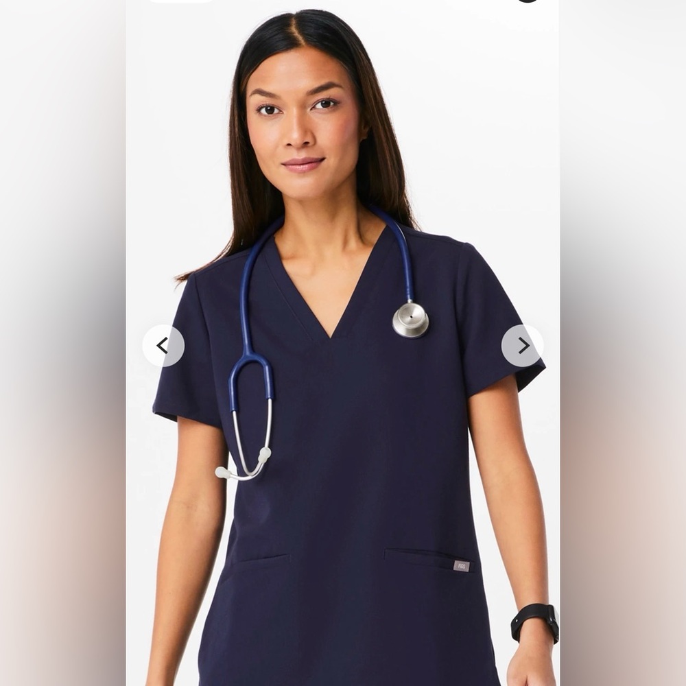 FIGS Technical Collection V-neck Scrub Top Navy‎ Women’s XS Scrubs Nurse Medical